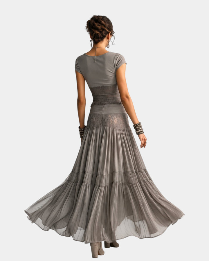 Emeline | Ensemble top en dentelle et jupe maxi plissée
