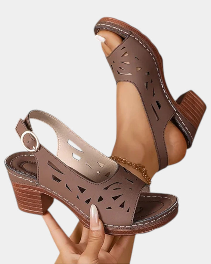 Capeline | Orthopedic sandals